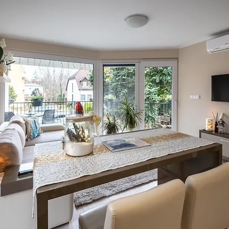 Kriszta Apartment Balatonalmadi