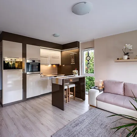 Apartment Kriszta Balatonalmadi