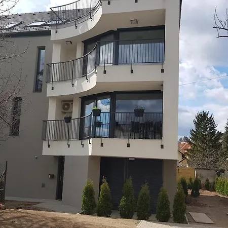 Kriszta Διαμέρισμα Balatonalmádi